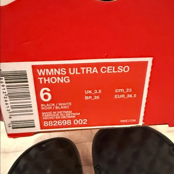 Nike Ultra Celso Thong Black and White Patterned Sandals - Picture 4 of 4